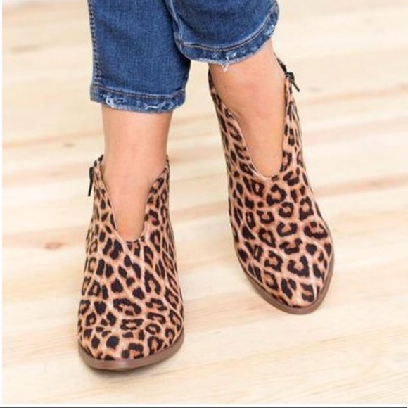 Leopard Print Ankle Booties....Brand new. - Picture 3 of 5